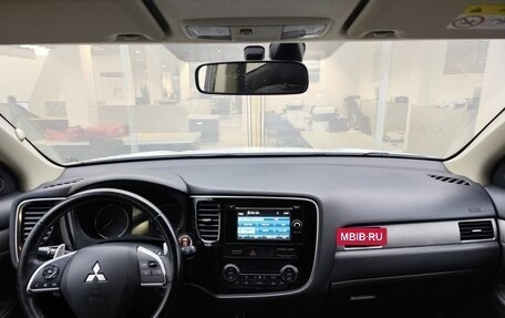 Mitsubishi Outlander III рестайлинг 3, 2014 год, 1 449 000 рублей, 17 фотография