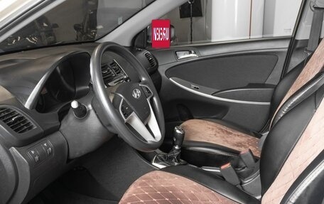 Hyundai Solaris II рестайлинг, 2013 год, 835 000 рублей, 14 фотография