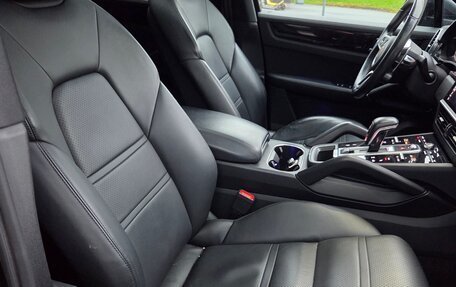 Porsche Cayenne III, 2019 год, 7 290 000 рублей, 17 фотография