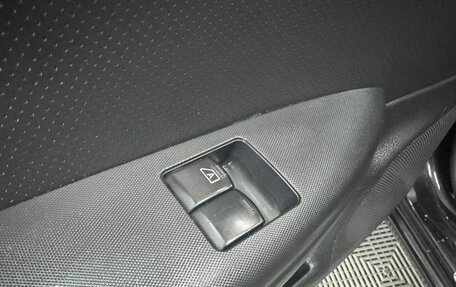 Nissan Note II рестайлинг, 2010 год, 660 000 рублей, 16 фотография