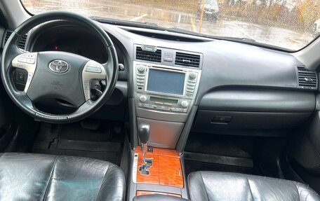 Toyota Camry, 2011 год, 1 170 000 рублей, 10 фотография