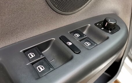 Volkswagen Golf Plus I, 2007 год, 850 000 рублей, 33 фотография