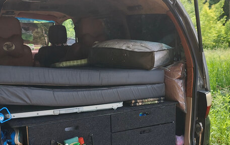 Hyundai H-1 II рестайлинг, 2007 год, 1 890 000 рублей, 12 фотография