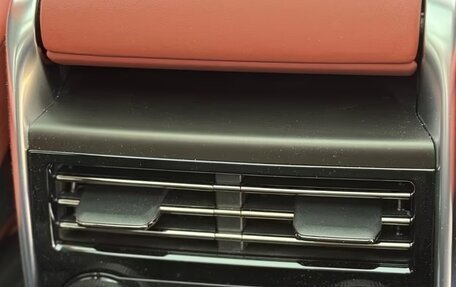 Land Rover Range Rover IV рестайлинг, 2024 год, 29 000 000 рублей, 18 фотография