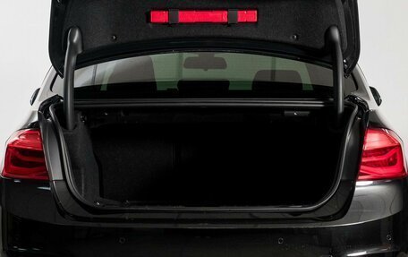 BMW 3 серия, 2018 год, 2 300 000 рублей, 15 фотография