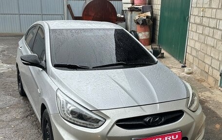 Hyundai Solaris II рестайлинг, 2012 год, 800 000 рублей, 1 фотография