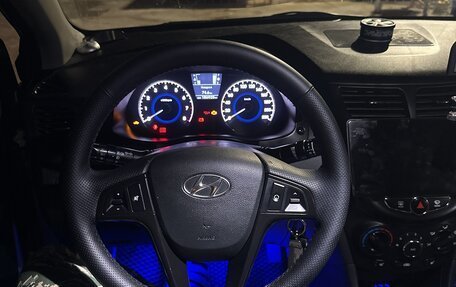 Hyundai Solaris II рестайлинг, 2012 год, 800 000 рублей, 7 фотография