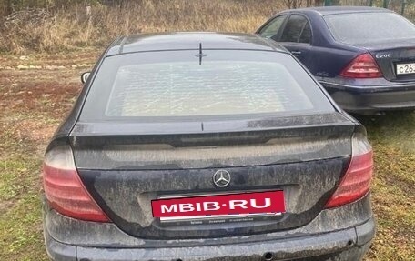 Mercedes-Benz C-Класс, 2002 год, 200 000 рублей, 2 фотография