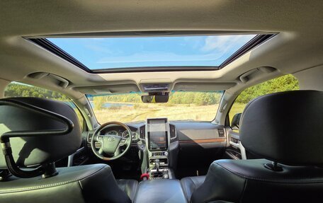 Toyota Land Cruiser 200, 2018 год, 7 000 000 рублей, 13 фотография