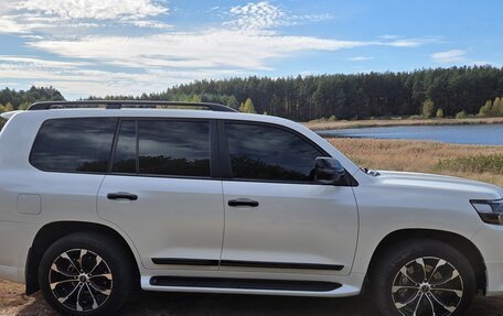 Toyota Land Cruiser 200, 2018 год, 7 000 000 рублей, 5 фотография