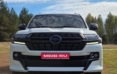 Toyota Land Cruiser 200, 2018 год, 7 000 000 рублей, 1 фотография