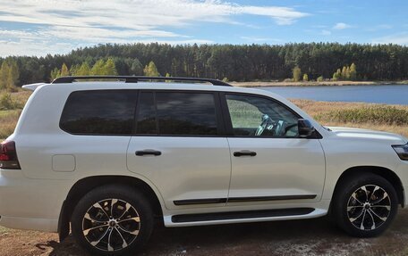 Toyota Land Cruiser 200, 2018 год, 7 000 000 рублей, 17 фотография