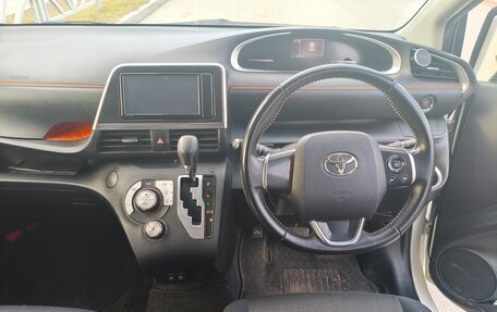 Toyota Sienta II, 2020 год, 1 620 000 рублей, 10 фотография