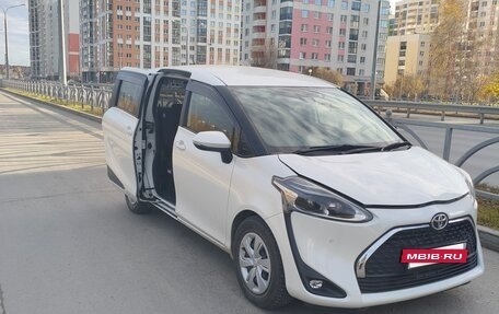 Toyota Sienta II, 2020 год, 1 620 000 рублей, 18 фотография