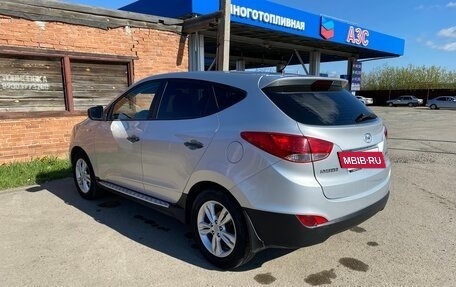 Hyundai ix35 I рестайлинг, 2011 год, 1 200 000 рублей, 3 фотография