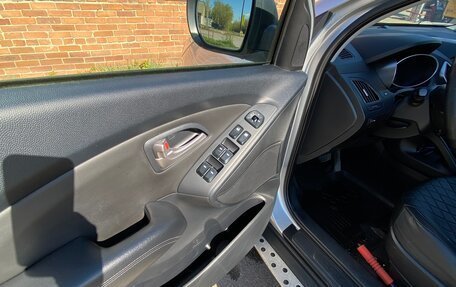 Hyundai ix35 I рестайлинг, 2011 год, 1 200 000 рублей, 13 фотография