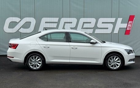 Skoda Superb III рестайлинг, 2017 год, 1 795 000 рублей, 5 фотография