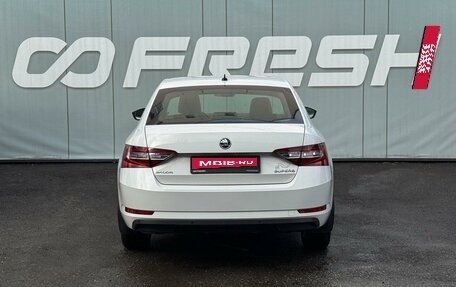 Skoda Superb III рестайлинг, 2017 год, 1 795 000 рублей, 4 фотография