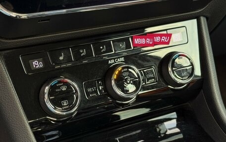 Skoda Superb III рестайлинг, 2017 год, 1 795 000 рублей, 22 фотография