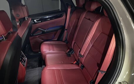 Porsche Cayenne III, 2023 год, 13 500 000 рублей, 23 фотография