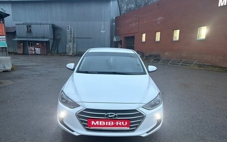 Hyundai Elantra VI рестайлинг, 2017 год, 1 550 000 рублей, 2 фотография