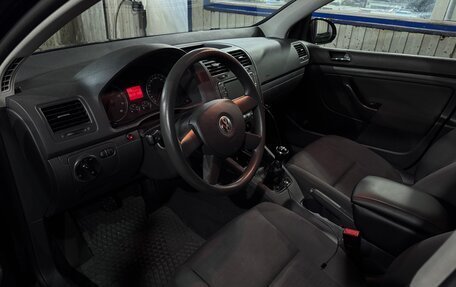 Volkswagen Golf V, 2004 год, 590 000 рублей, 25 фотография