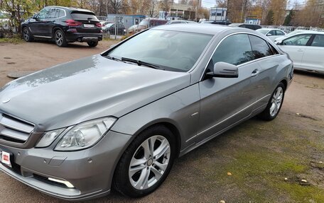 Mercedes-Benz E-Класс, 2010 год, 1 400 000 рублей, 14 фотография