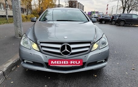 Mercedes-Benz E-Класс, 2010 год, 1 400 000 рублей, 6 фотография