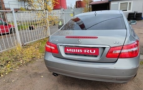 Mercedes-Benz E-Класс, 2010 год, 1 400 000 рублей, 10 фотография