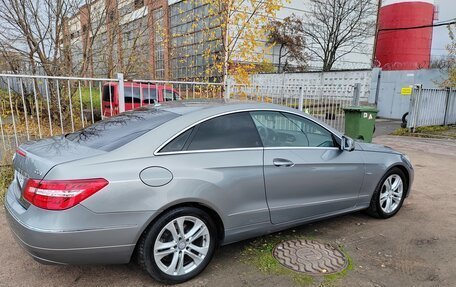 Mercedes-Benz E-Класс, 2010 год, 1 400 000 рублей, 25 фотография