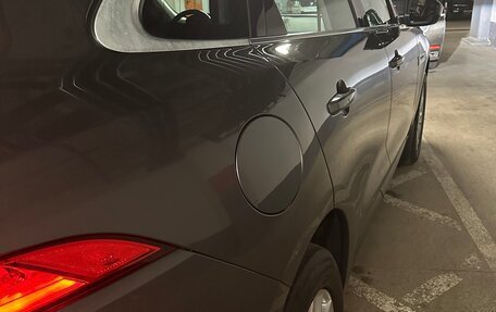 Jaguar F-Pace, 2017 год, 2 935 000 рублей, 10 фотография