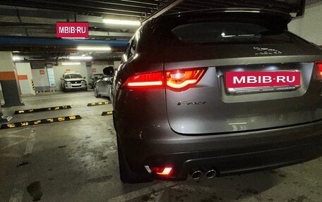 Jaguar F-Pace, 2017 год, 2 935 000 рублей, 15 фотография