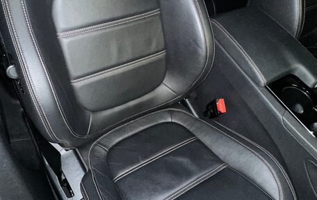 Jaguar F-Pace, 2017 год, 2 935 000 рублей, 29 фотография