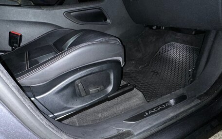 Jaguar F-Pace, 2017 год, 2 935 000 рублей, 28 фотография