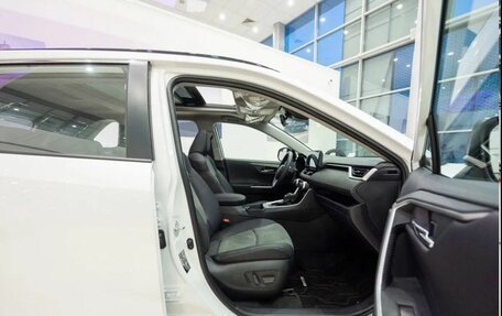 Toyota RAV4, 2025 год, 4 599 000 рублей, 9 фотография