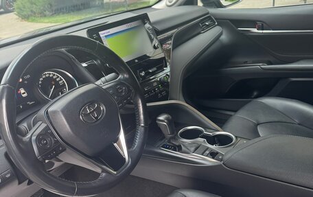 Toyota Camry, 2021 год, 3 550 000 рублей, 6 фотография