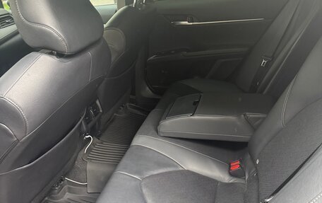 Toyota Camry, 2021 год, 3 550 000 рублей, 9 фотография