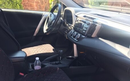 Toyota RAV4, 2015 год, 1 750 000 рублей, 6 фотография