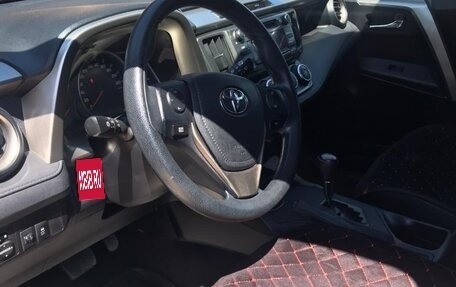 Toyota RAV4, 2015 год, 1 750 000 рублей, 8 фотография