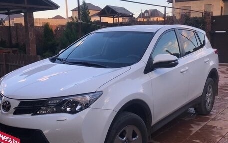 Toyota RAV4, 2015 год, 1 750 000 рублей, 17 фотография