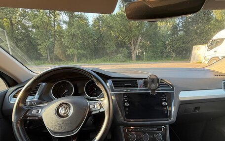 Volkswagen Tiguan II, 2018 год, 2 800 000 рублей, 9 фотография