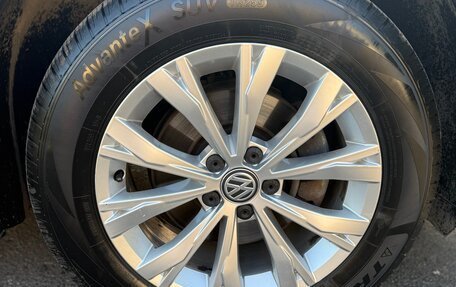 Volkswagen Tiguan II, 2018 год, 2 800 000 рублей, 11 фотография