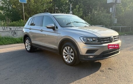 Volkswagen Tiguan II, 2018 год, 2 800 000 рублей, 3 фотография
