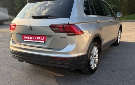 Volkswagen Tiguan II, 2018 год, 2 800 000 рублей, 6 фотография