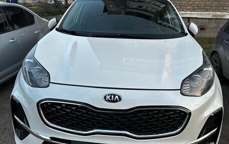 KIA Sportage IV рестайлинг, 2018 год, 2 100 000 рублей, 1 фотография