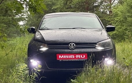 Volkswagen Polo VI (EU Market), 2011 год, 850 000 рублей, 1 фотография