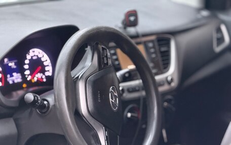 Hyundai Solaris II рестайлинг, 2017 год, 640 000 рублей, 5 фотография