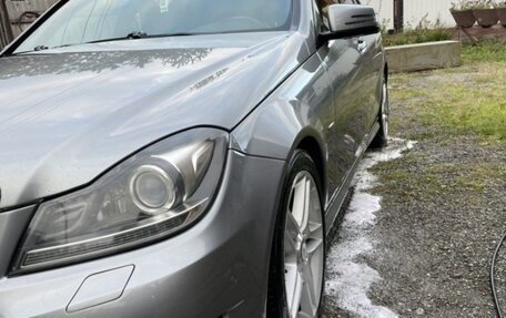 Mercedes-Benz C-Класс, 2011 год, 1 350 000 рублей, 2 фотография