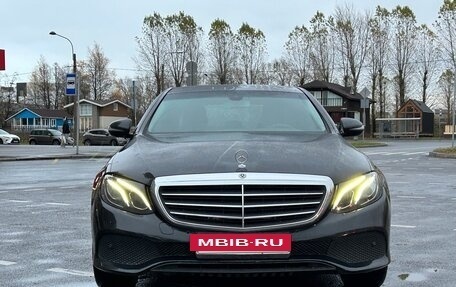 Mercedes-Benz E-Класс, 2019 год, 1 756 000 рублей, 2 фотография