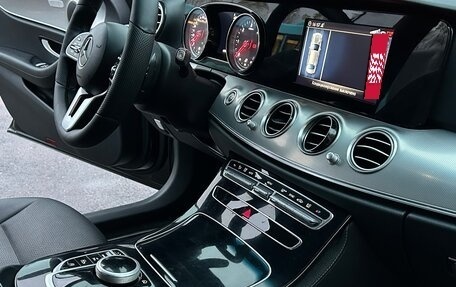 Mercedes-Benz E-Класс, 2019 год, 1 756 000 рублей, 21 фотография